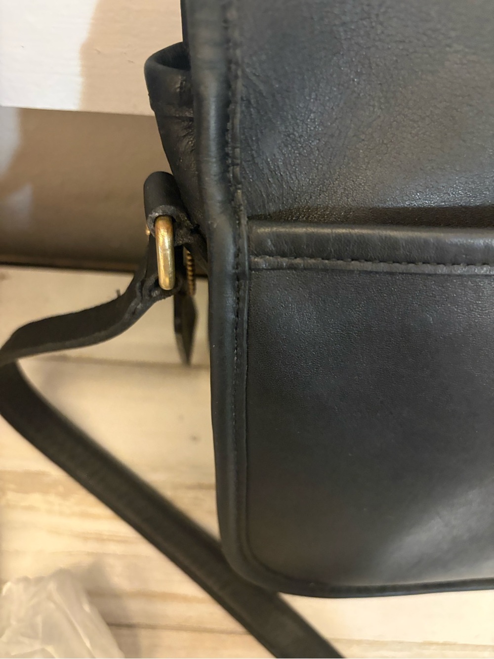 Vintage Coach Black Leather City Bag Crossbody Flap Purse (Style 9790) - Picture 10 of 12